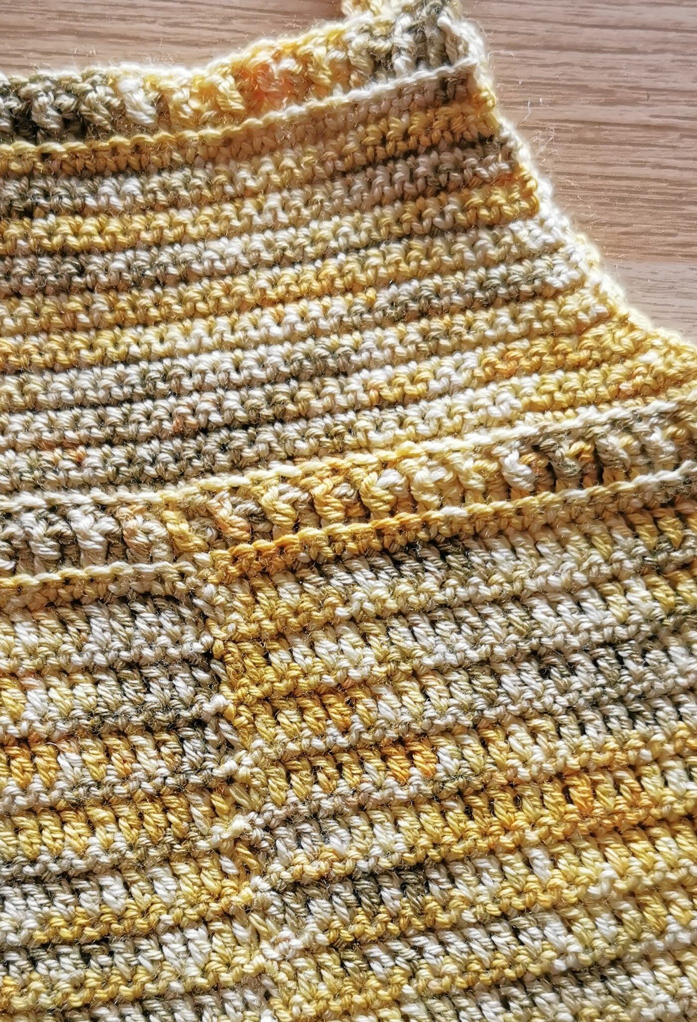 Cómo tejer una costura casi invisible en tus tejidos en redondo a crochet